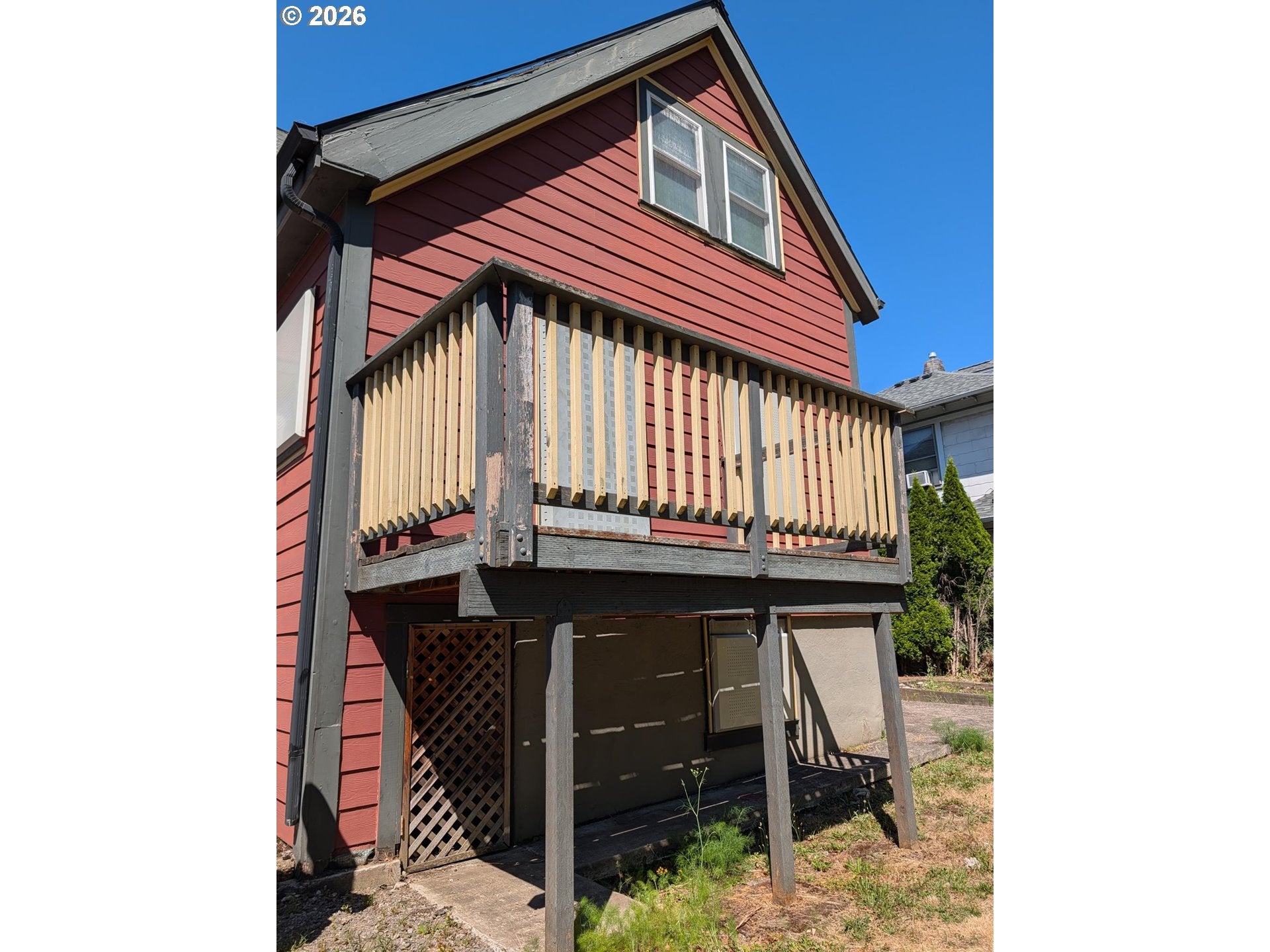 2004 SE ASH ST