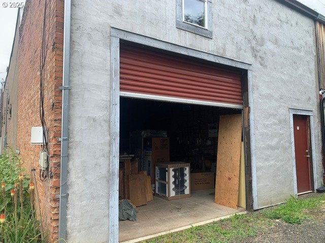 122 SE LOCUST ST
