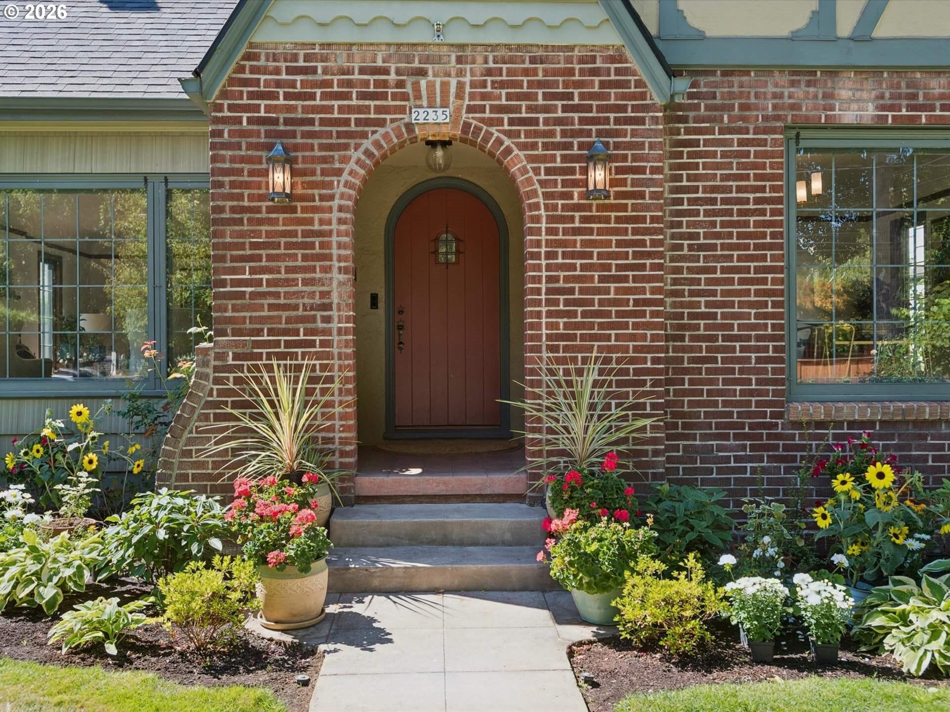 2235 NE 25TH AVE