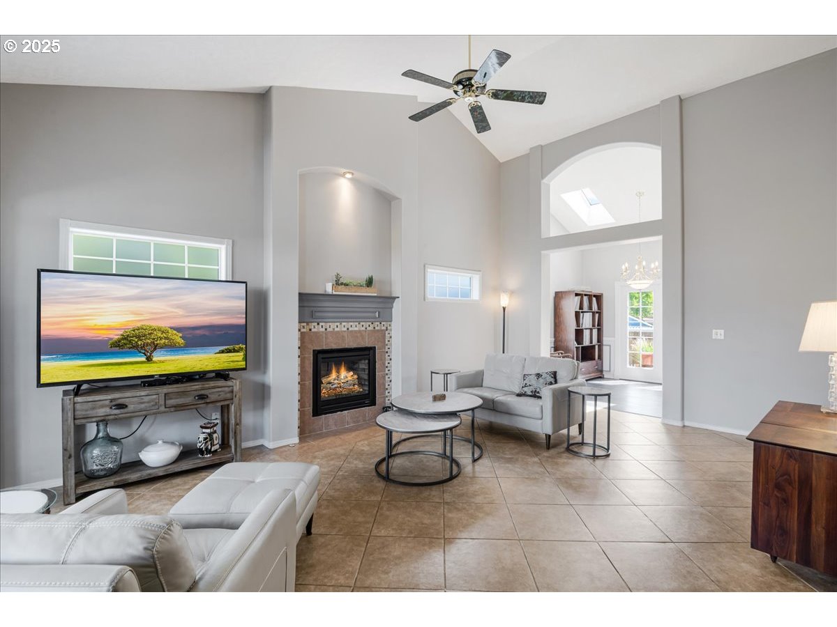 3253 SE 24TH TER