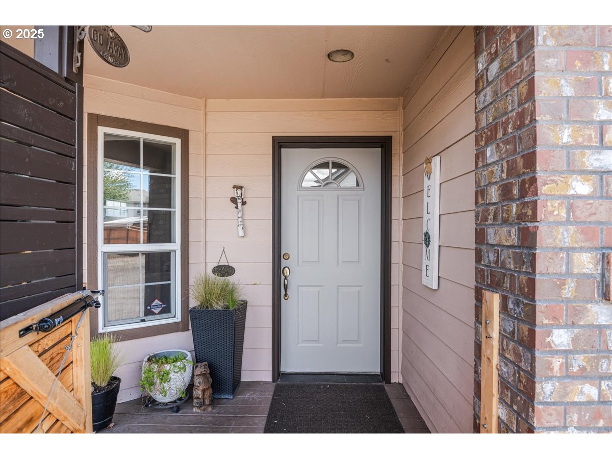 3253 SE 24TH TER