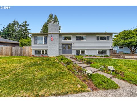 830 SE 137TH AVE Portland OR 97233