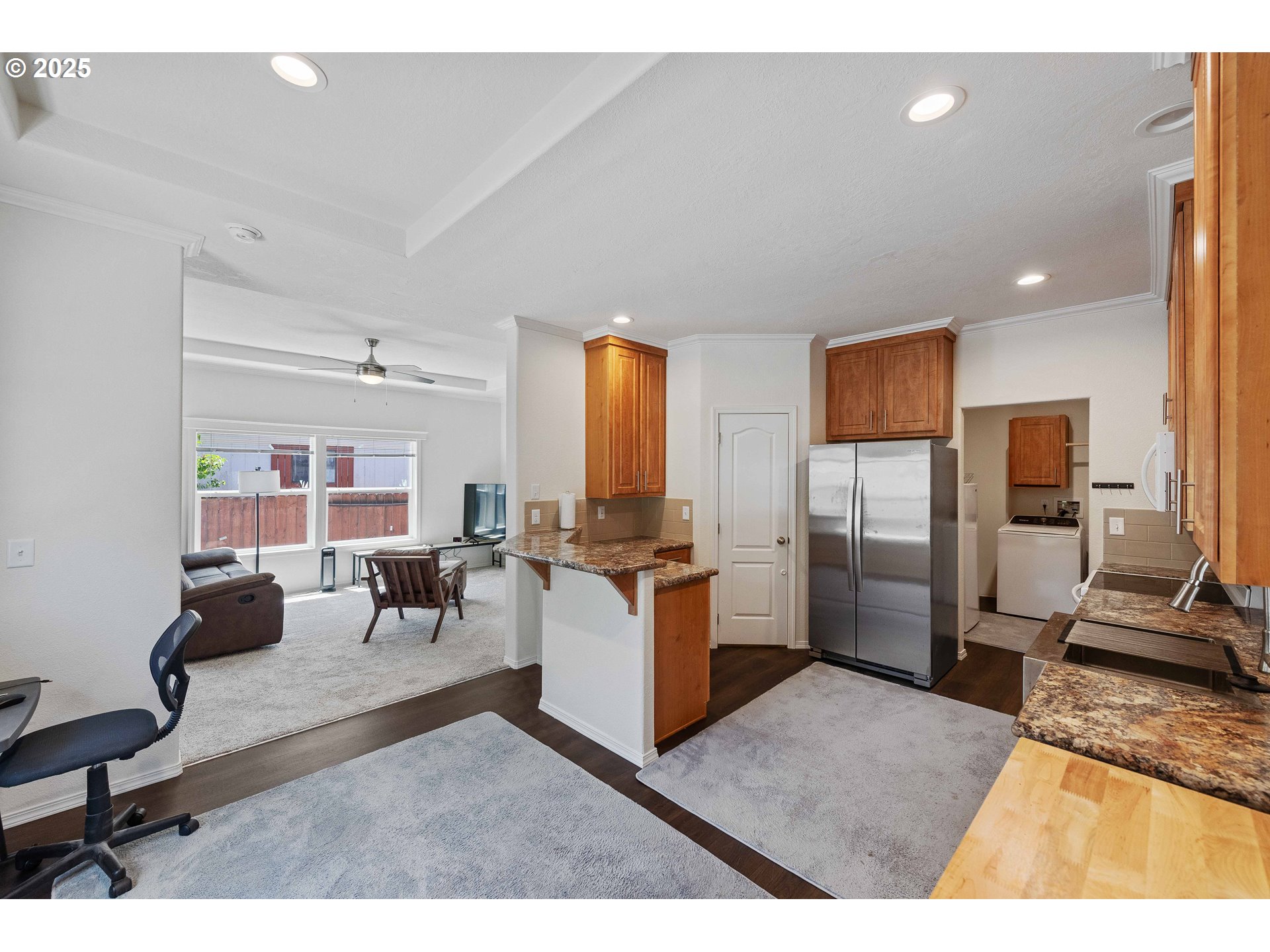 520 SHOREPINES AVE
