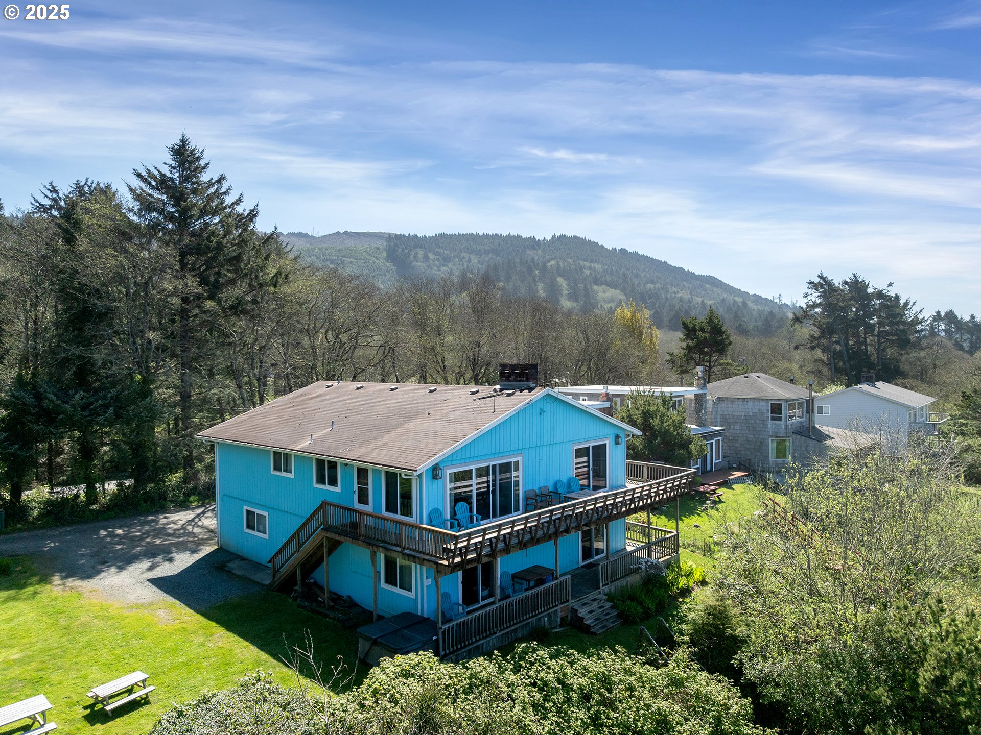 18320 N HIGHWAY 101