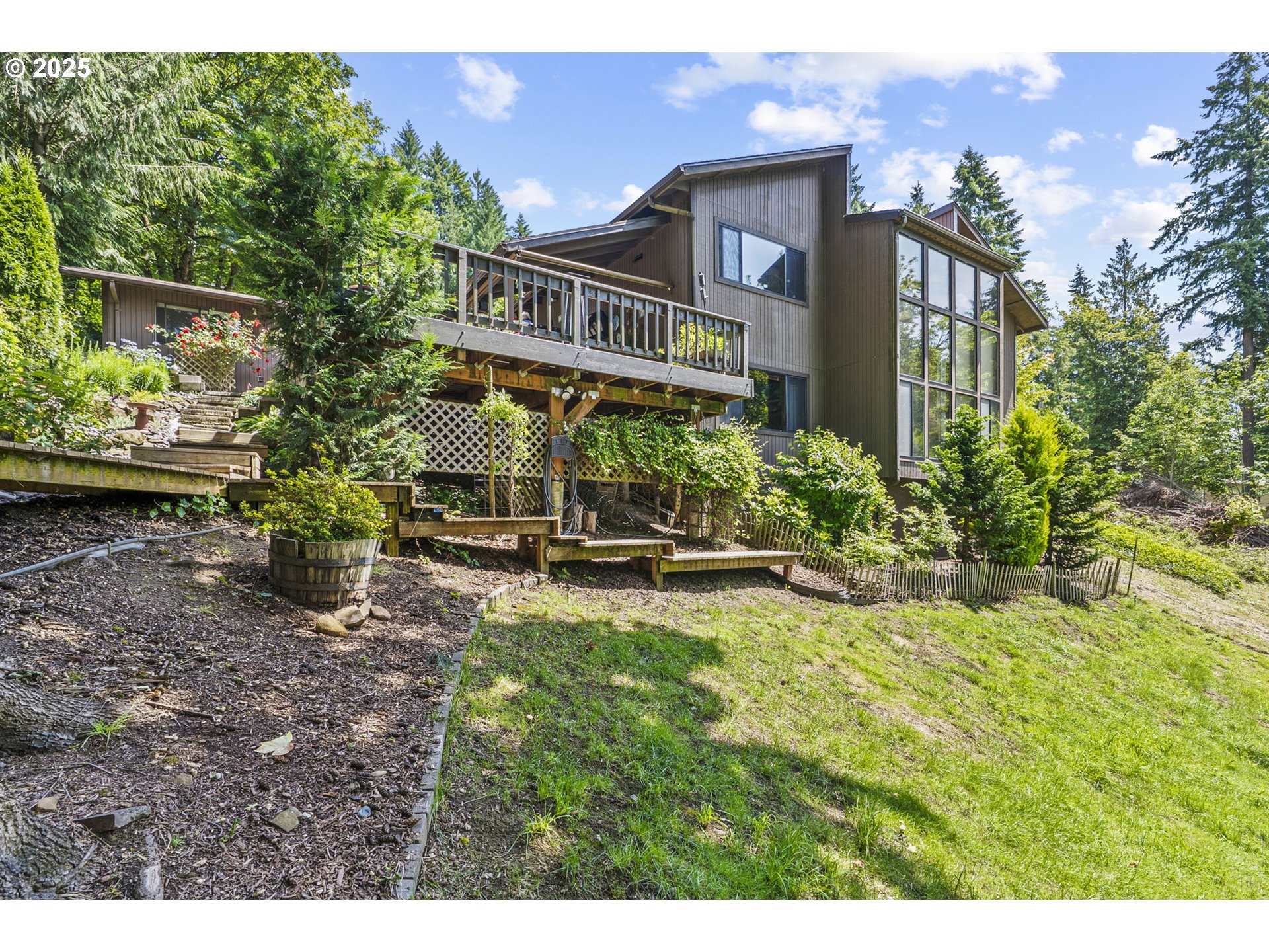 4115 SUNSET WAY