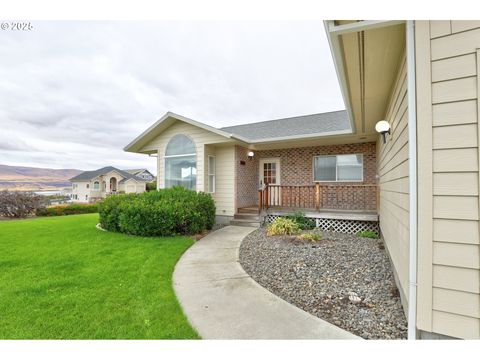 500 E KNOLL CT The Dalles OR 97058