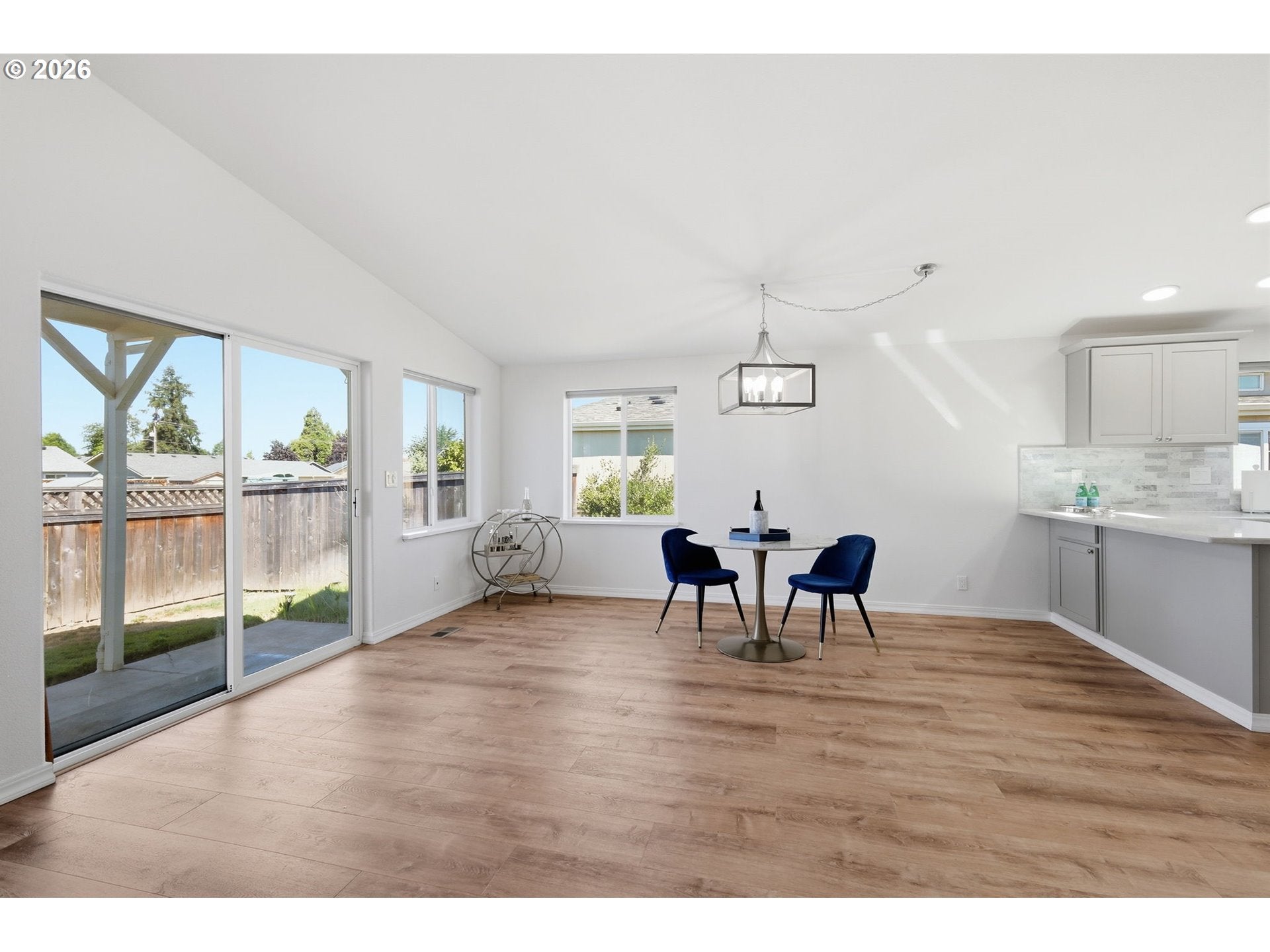 4055 ROYAL AVE 14