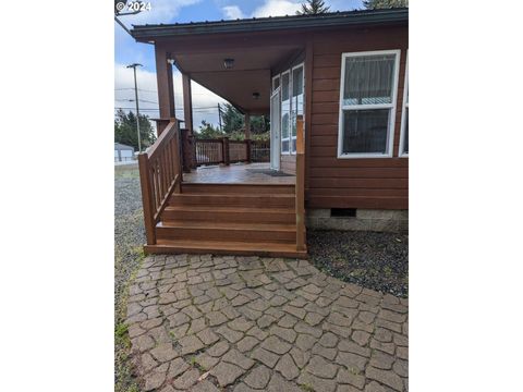 A home in Coos Bay