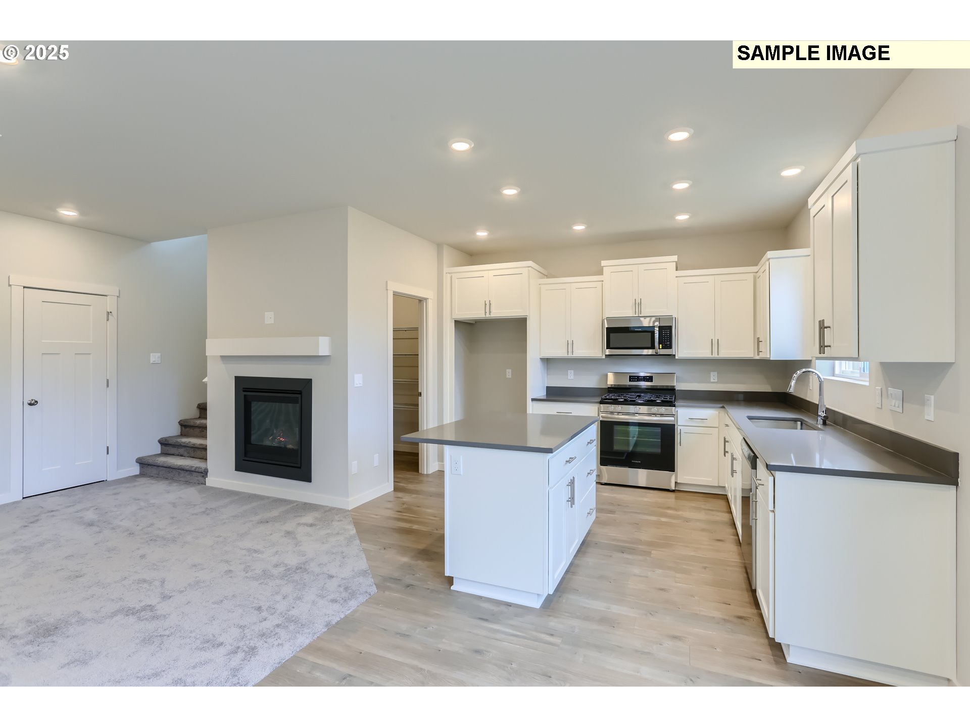 8990 SW Vermillion DR