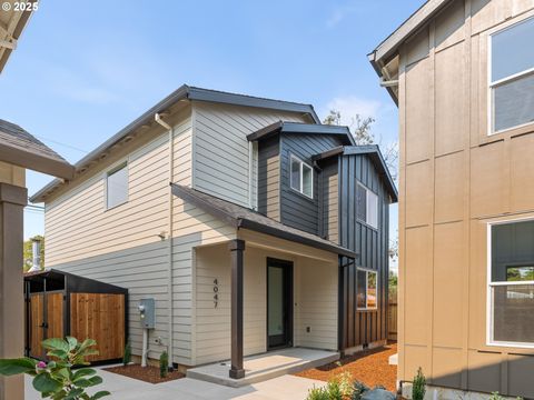 4047 SE 115th AVE Portland OR 97266