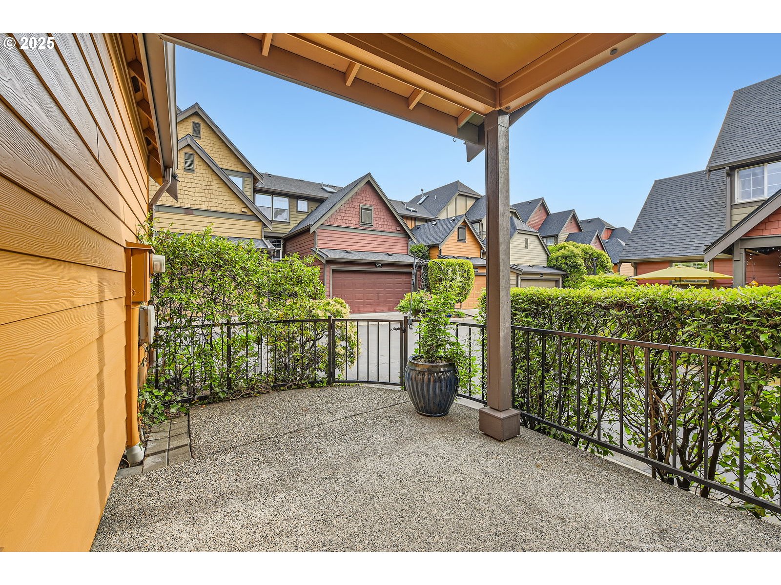 799 NE 70TH AVE