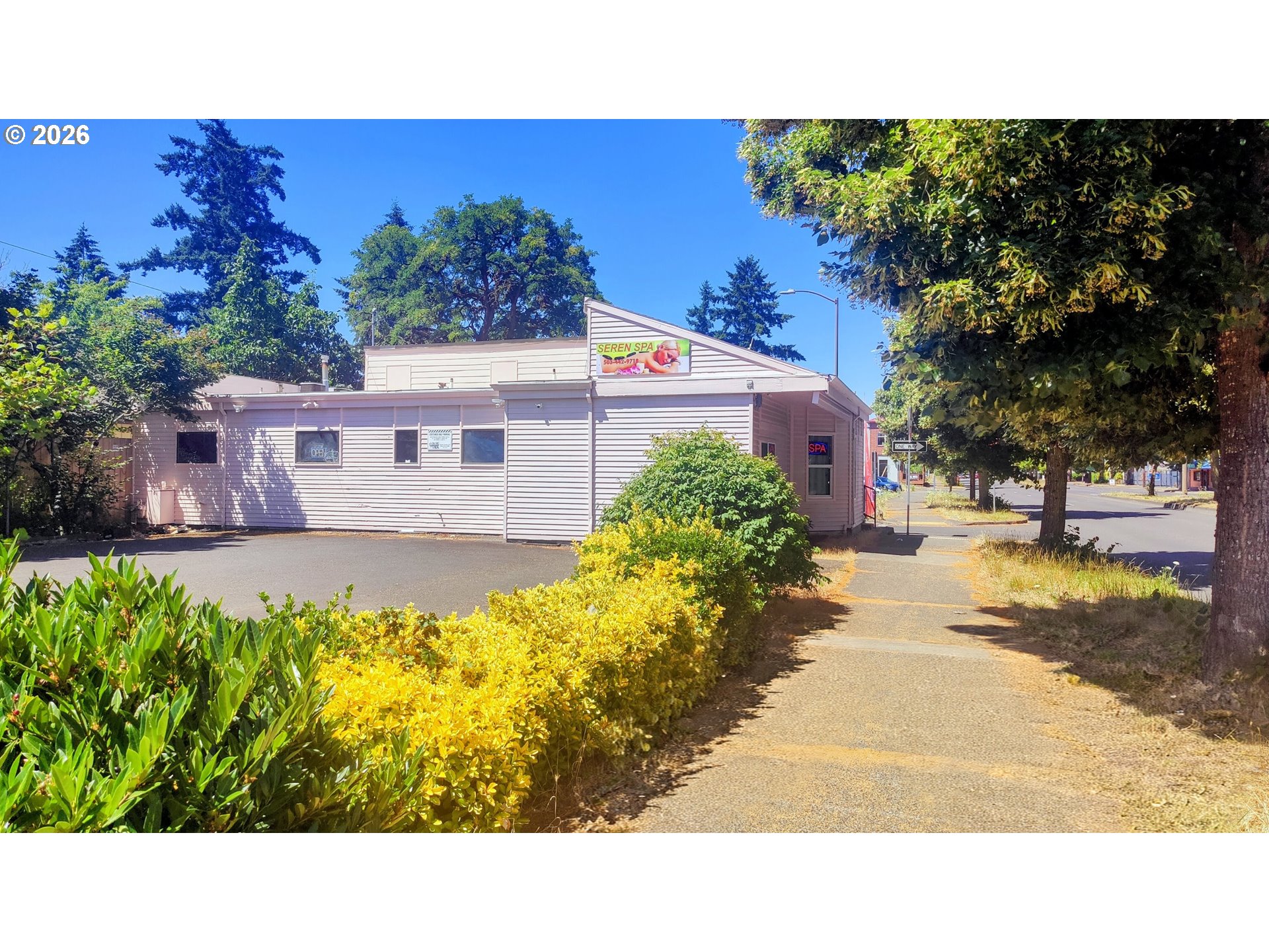 6736 SE POWELL BLVD