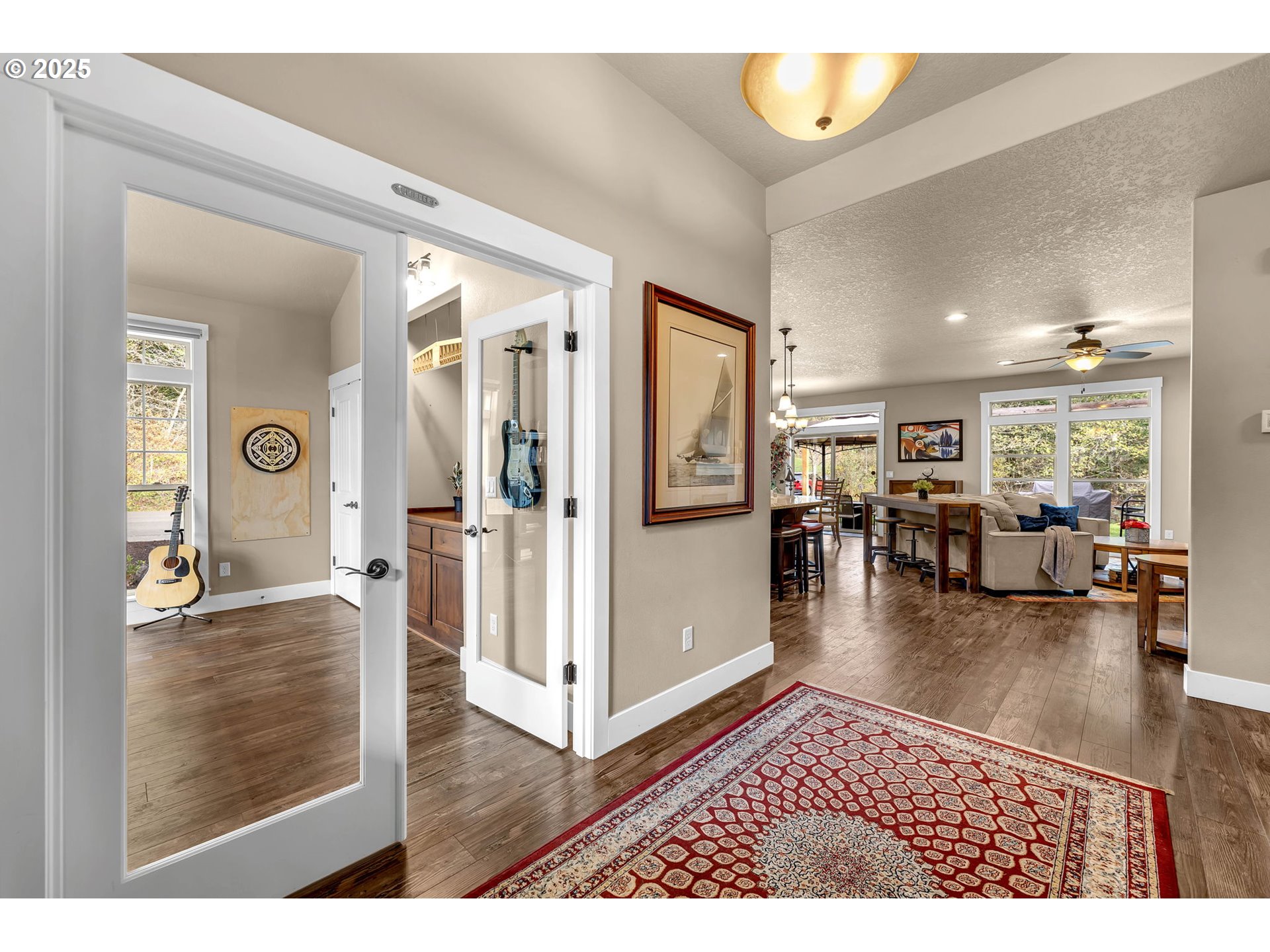 1912 N COLUMBIA RIDGE WAY