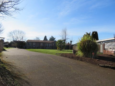 1674 SW RICHARD CT McMinnville OR 97128