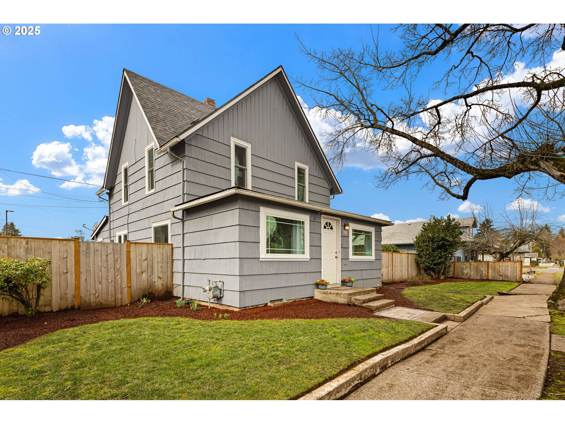 555 KALMIA ST