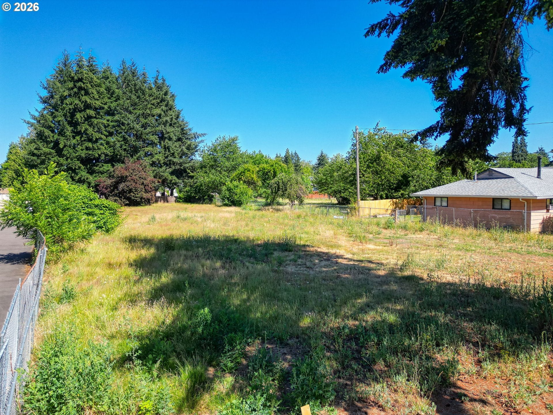 2093 W IRWIN WAY