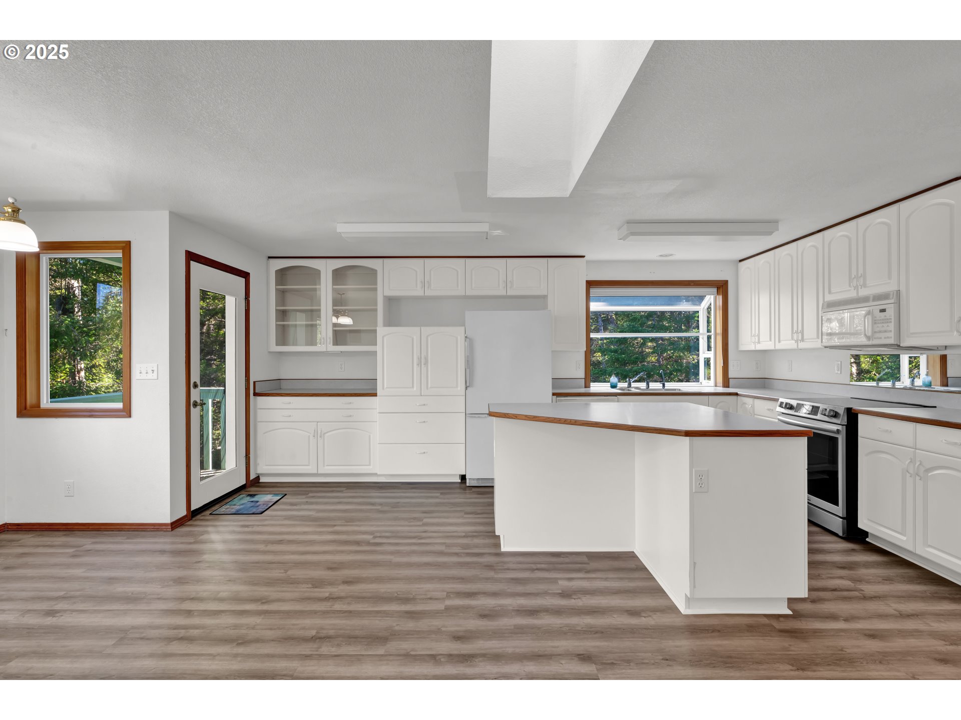 5603 FRIENDLY ACRES RD