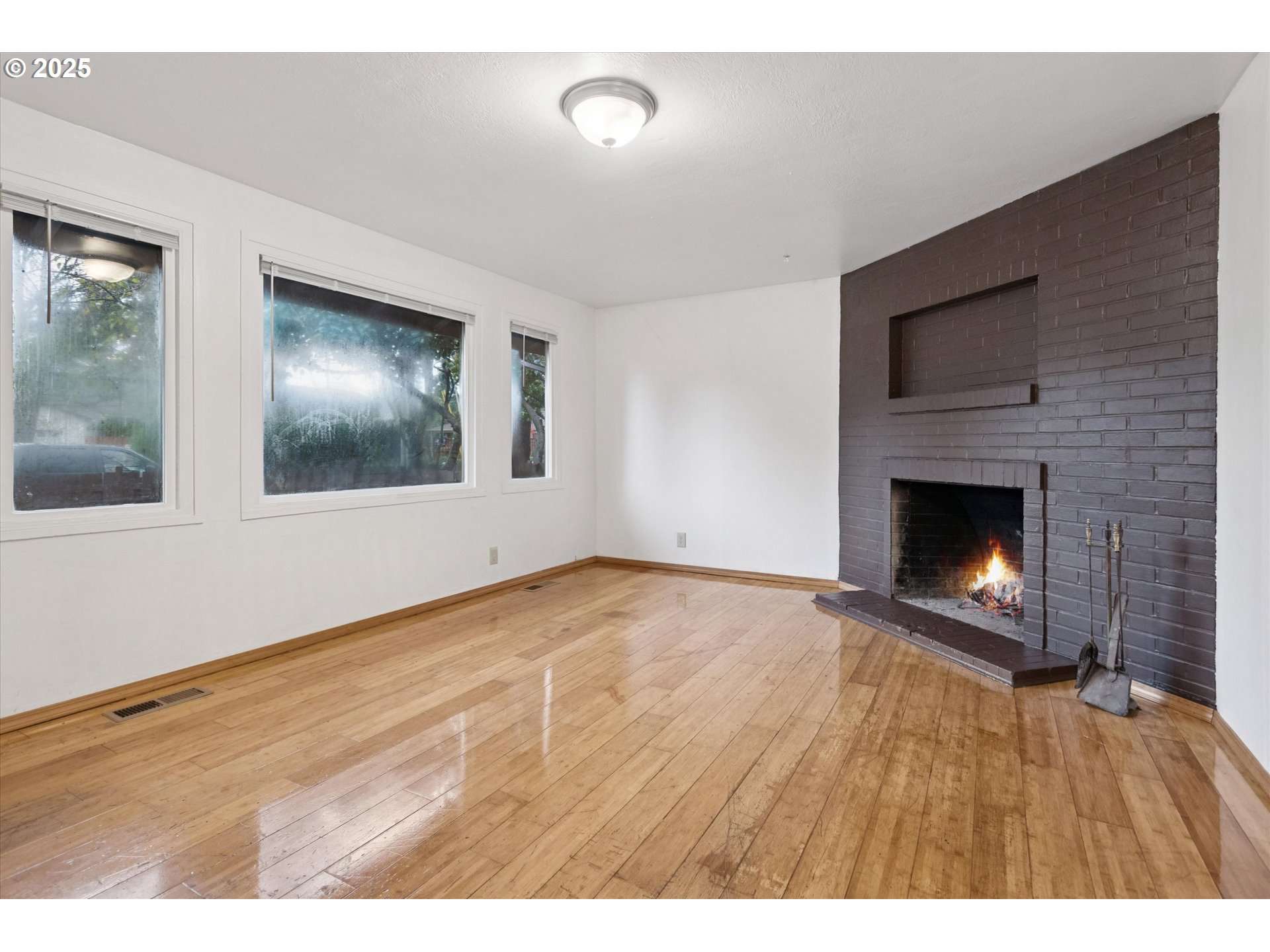 12030 NE HOLLADAY ST