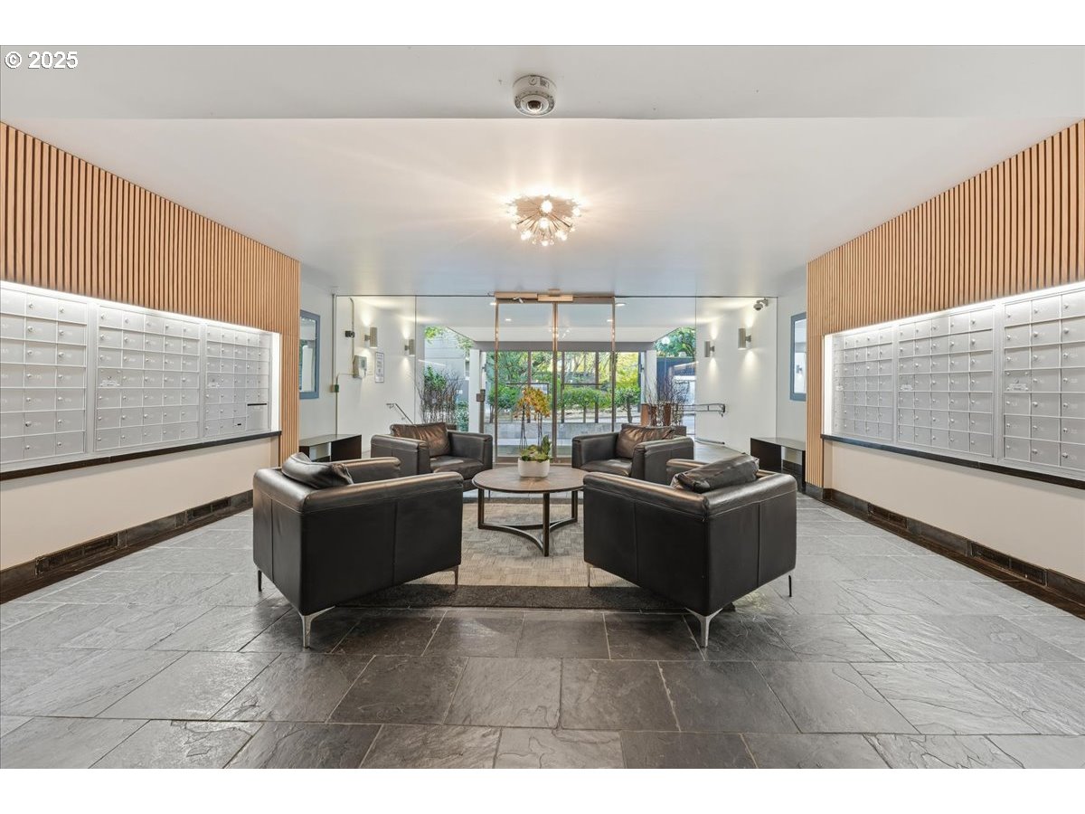 255 SW HARRISON ST 1B