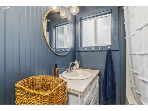 Tiny photo for 46822 Sunset Ave, Westfir, OR 97492 (MLS # 208928913)