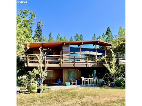 2203 LORANE HWY Eugene OR 97405