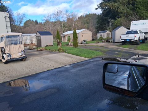 1610 N LAKE RD Lakeside OR 97449