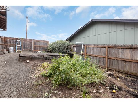 A home in Roseburg