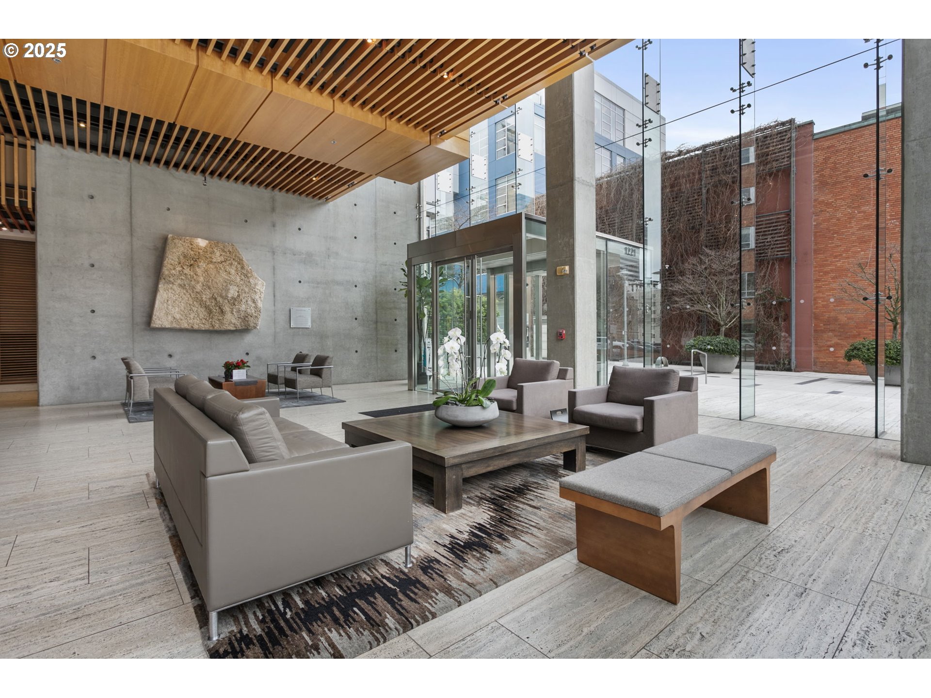 1221 SW 10TH AVE 1412