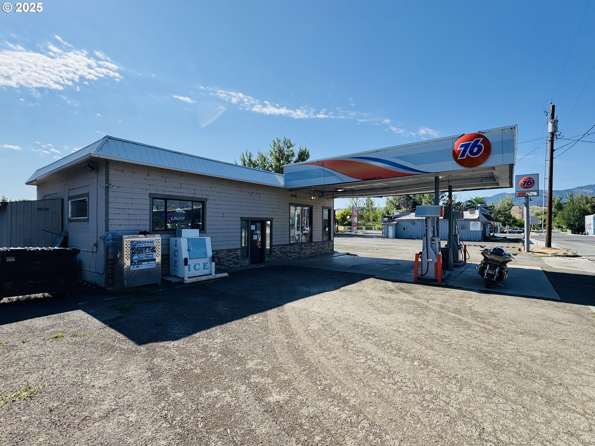 150 N MOUNTAIN BLVD