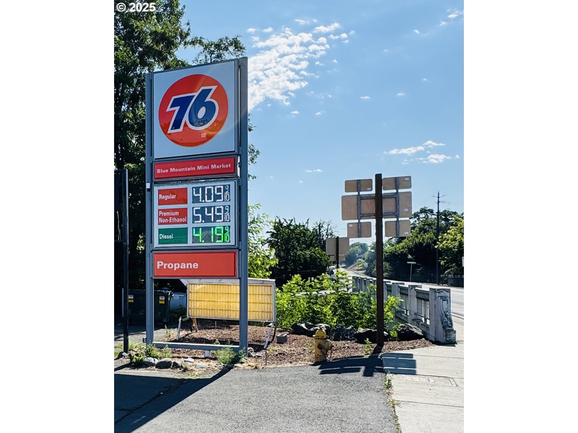150 N MOUNTAIN BLVD