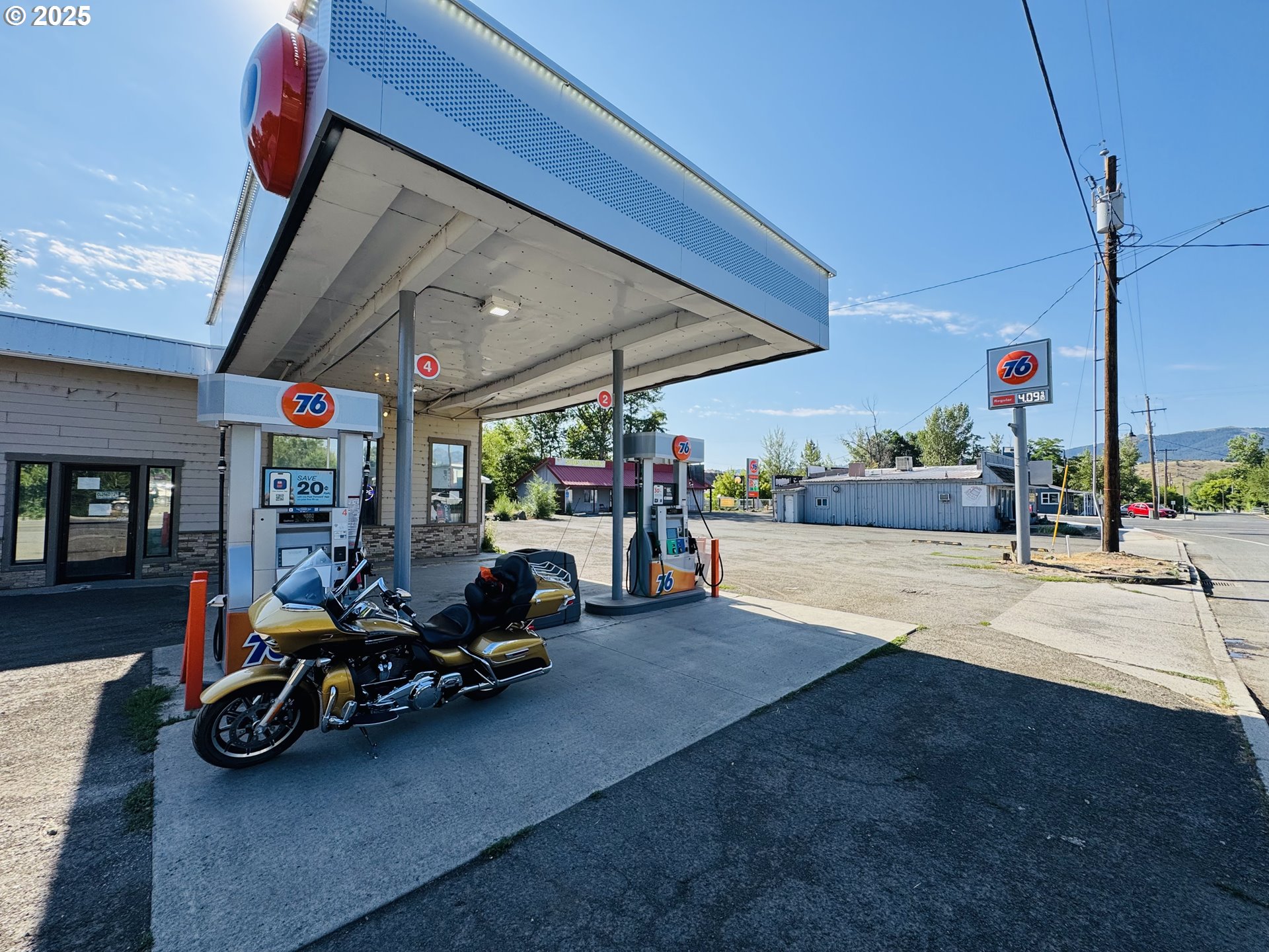 150 N MOUNTAIN BLVD