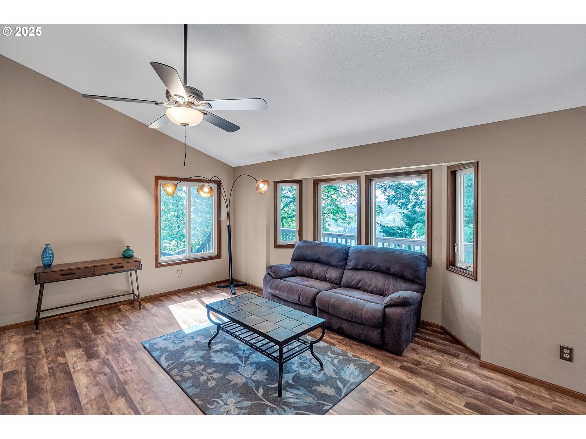 433 TELFORD RD