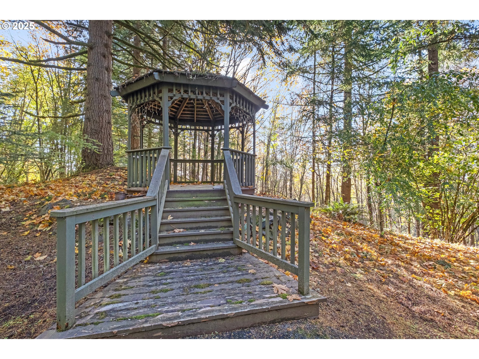 Salem, Oregon 97306, United States, 4 Bedrooms Bedrooms, ,4 BathroomsBathrooms,Residential,Active,237152