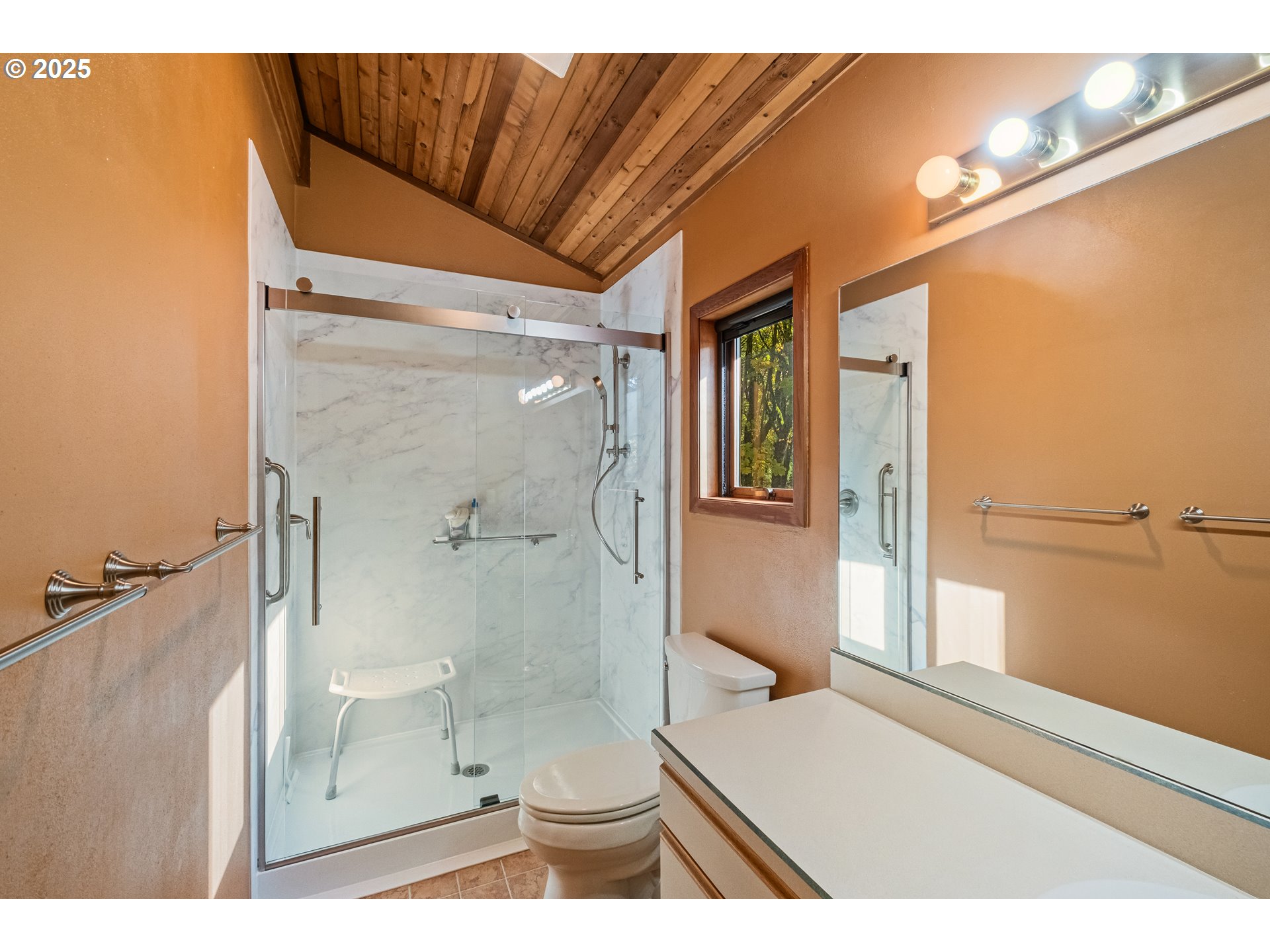 Salem, Oregon 97306, United States, 4 Bedrooms Bedrooms, ,4 BathroomsBathrooms,Residential,Active,237152