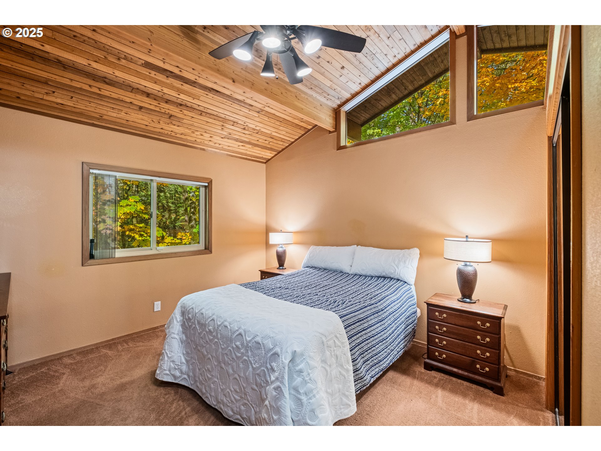 Salem, Oregon 97306, United States, 4 Bedrooms Bedrooms, ,4 BathroomsBathrooms,Residential,Active,237152