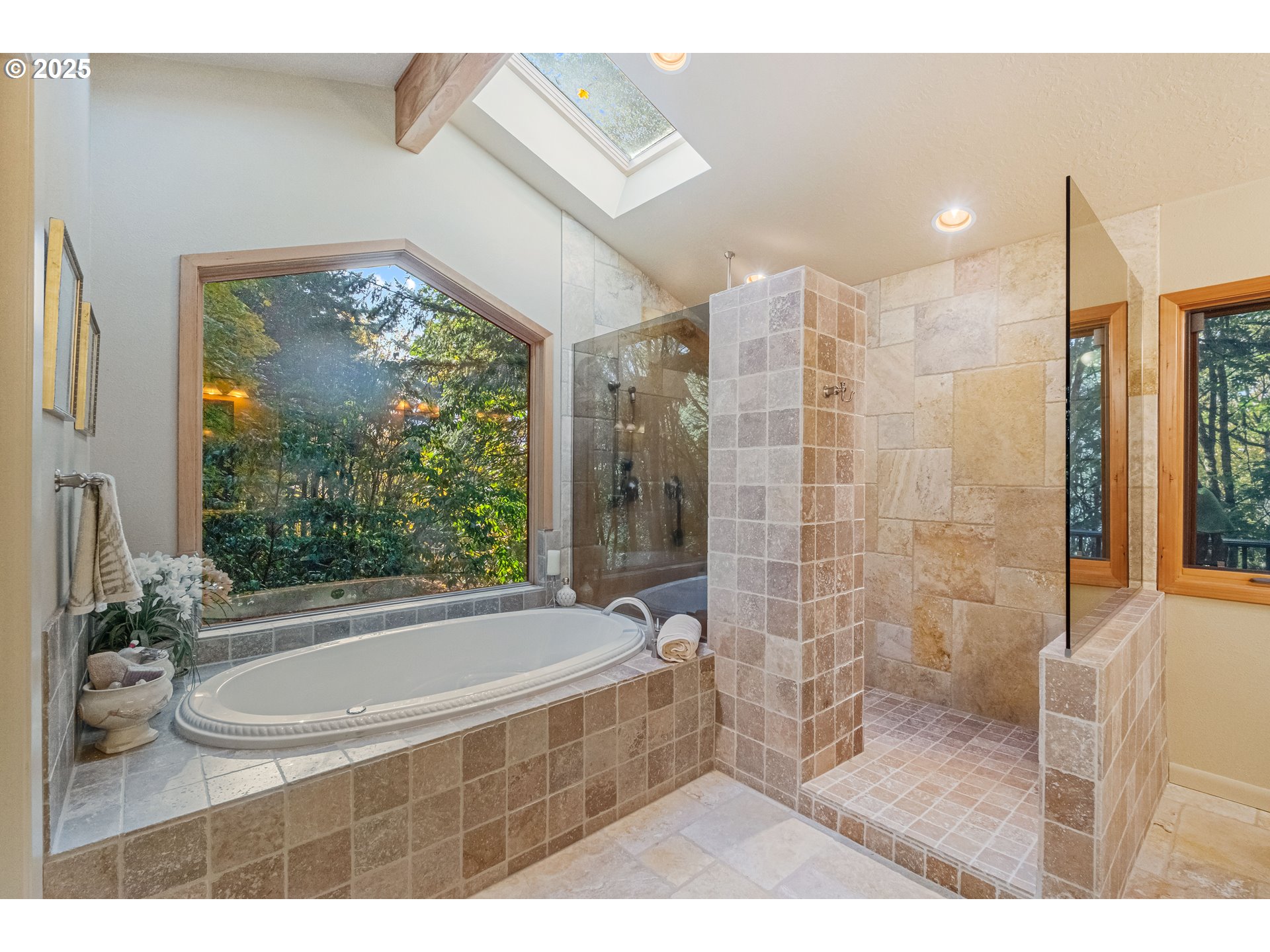 Salem, Oregon 97306, United States, 4 Bedrooms Bedrooms, ,4 BathroomsBathrooms,Residential,Active,237152