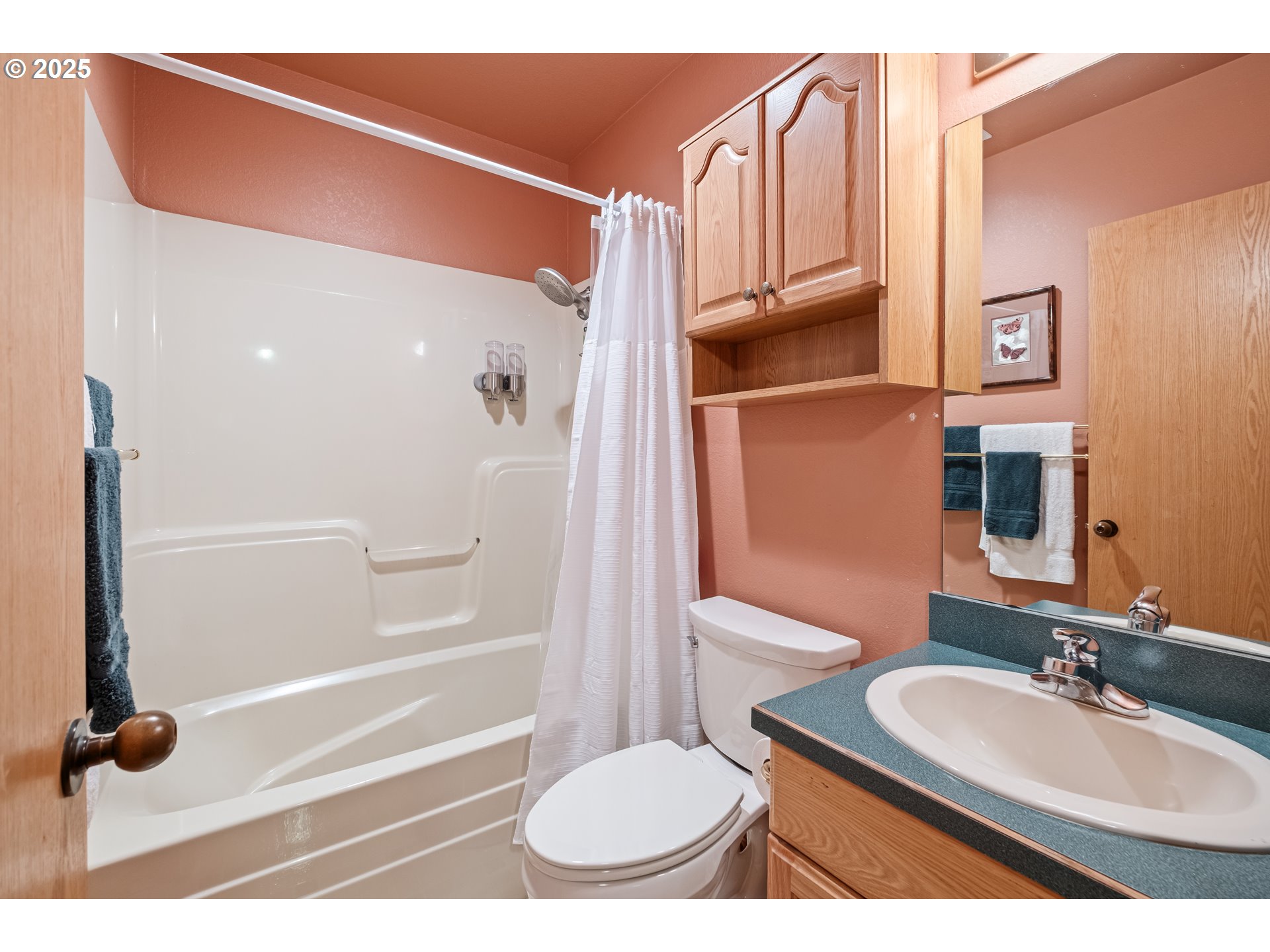 Salem, Oregon 97306, United States, 4 Bedrooms Bedrooms, ,4 BathroomsBathrooms,Residential,Active,237152