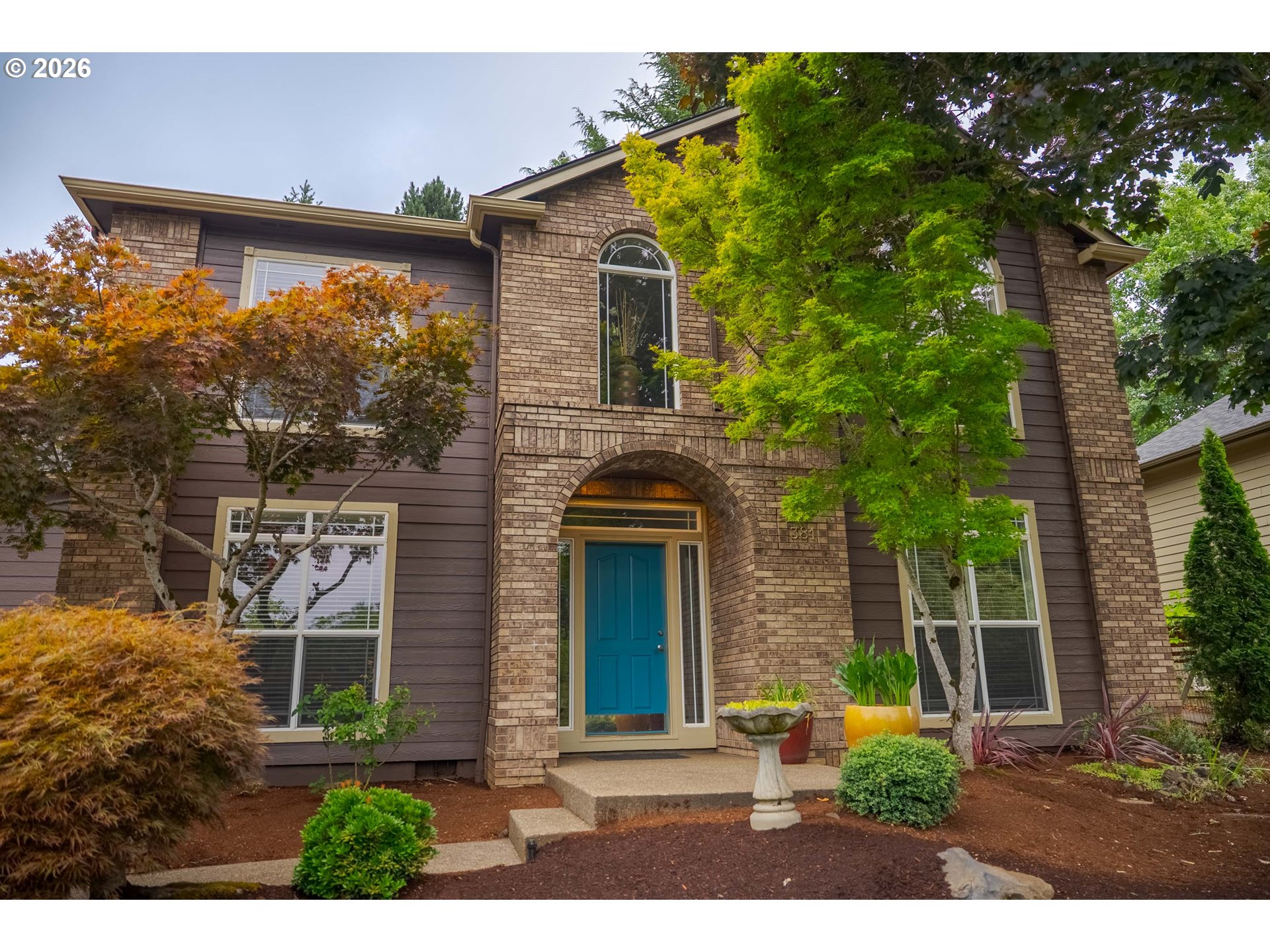 381 SILVER HILLS CIR SE