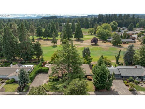 Photo of 1843 NW Saint Andrews Dr, McMinnville, OR 97128 (MLS # 751325481)