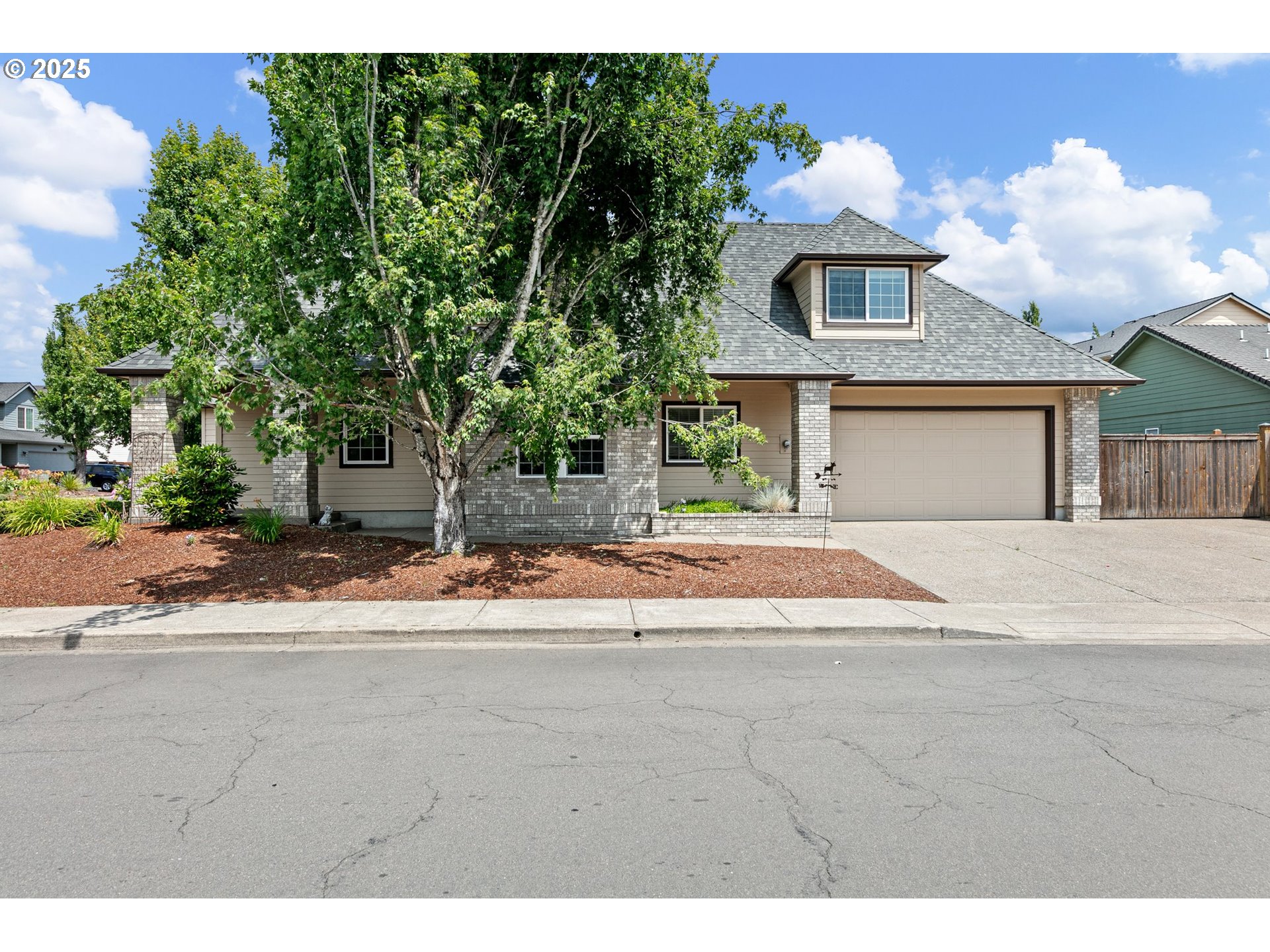 3301 PARKER LN