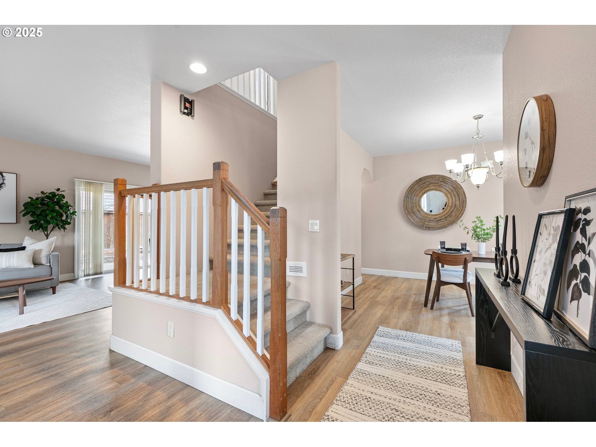 3301 PARKER LN