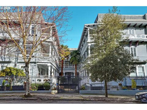 2127 NW IRVING ST Portland OR 97210