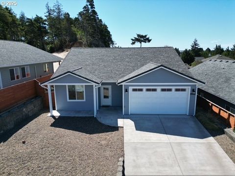 1966 34TH ST Florence OR 97439