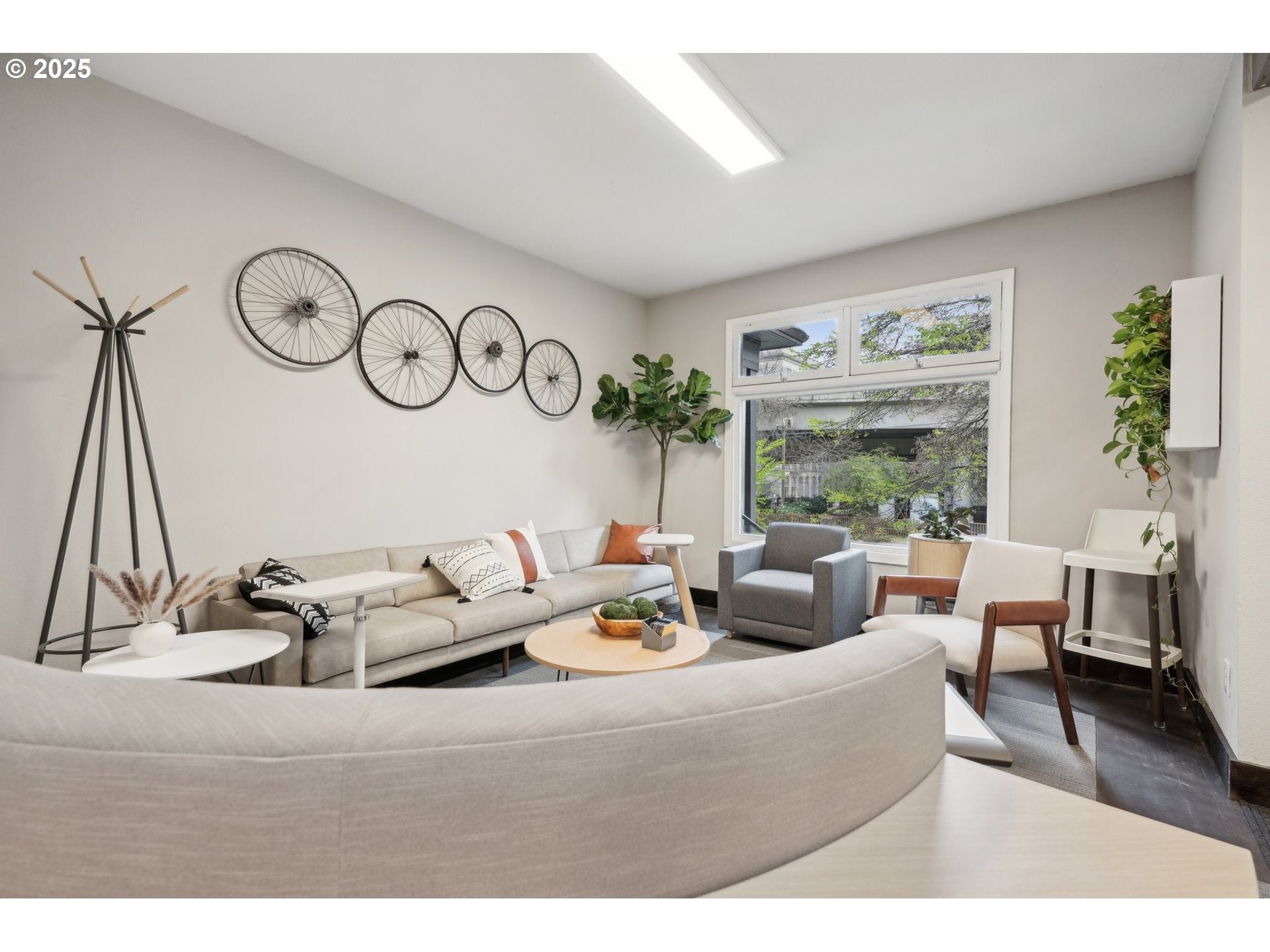 821 NW 16TH AVE