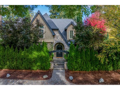 815 E AVE Lake Oswego OR 97034