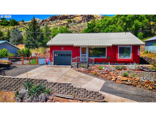 475 BURNHAM AVE, MAUPIN, OR 97037 - Image eb5d417ccfad2c3ab39699d9ed441a8a/1201767706