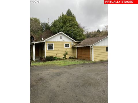 93514 UPPER LOOP LN Coos Bay OR 97420