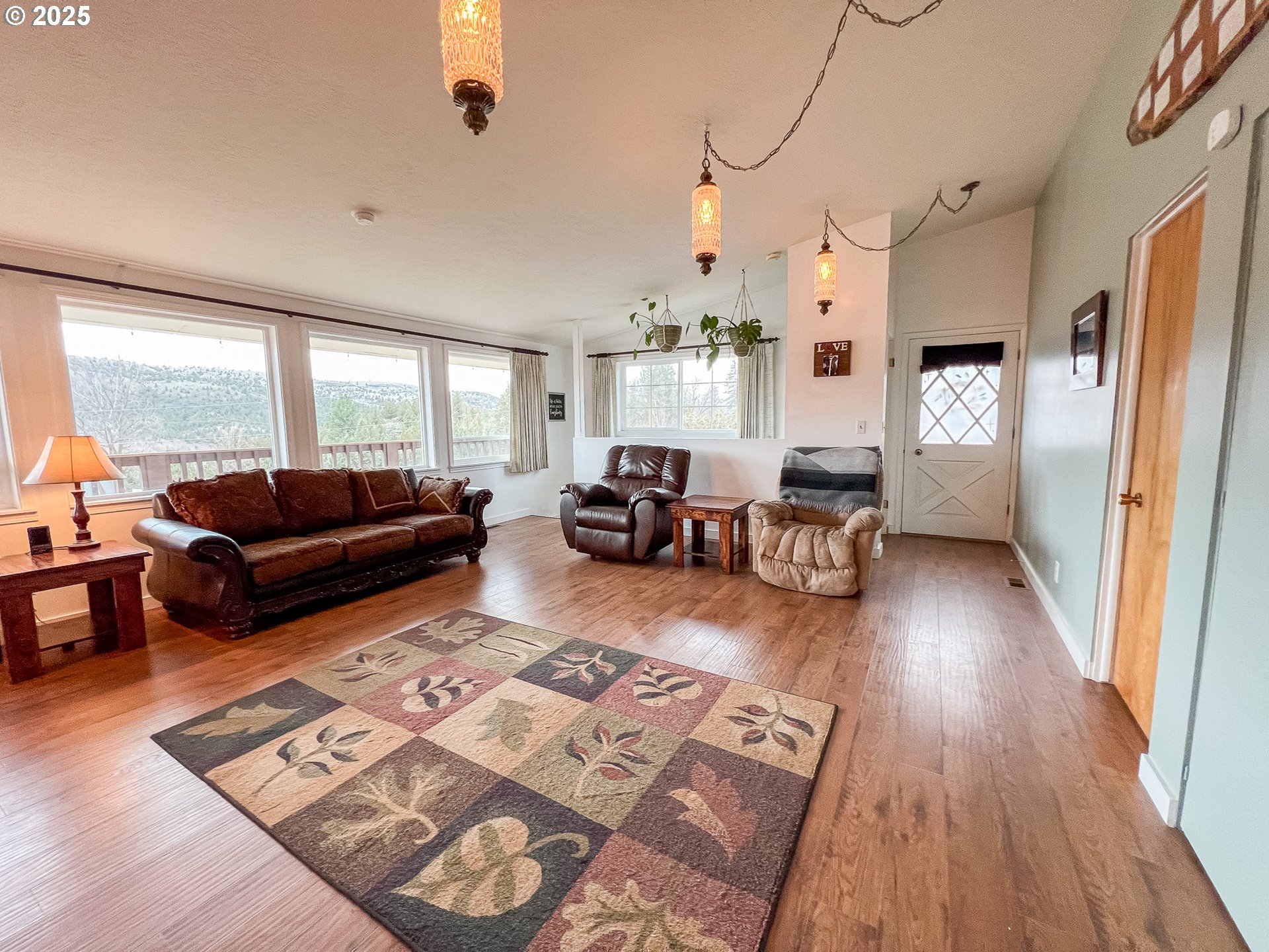 537 NW CHAROLAIS Heights
