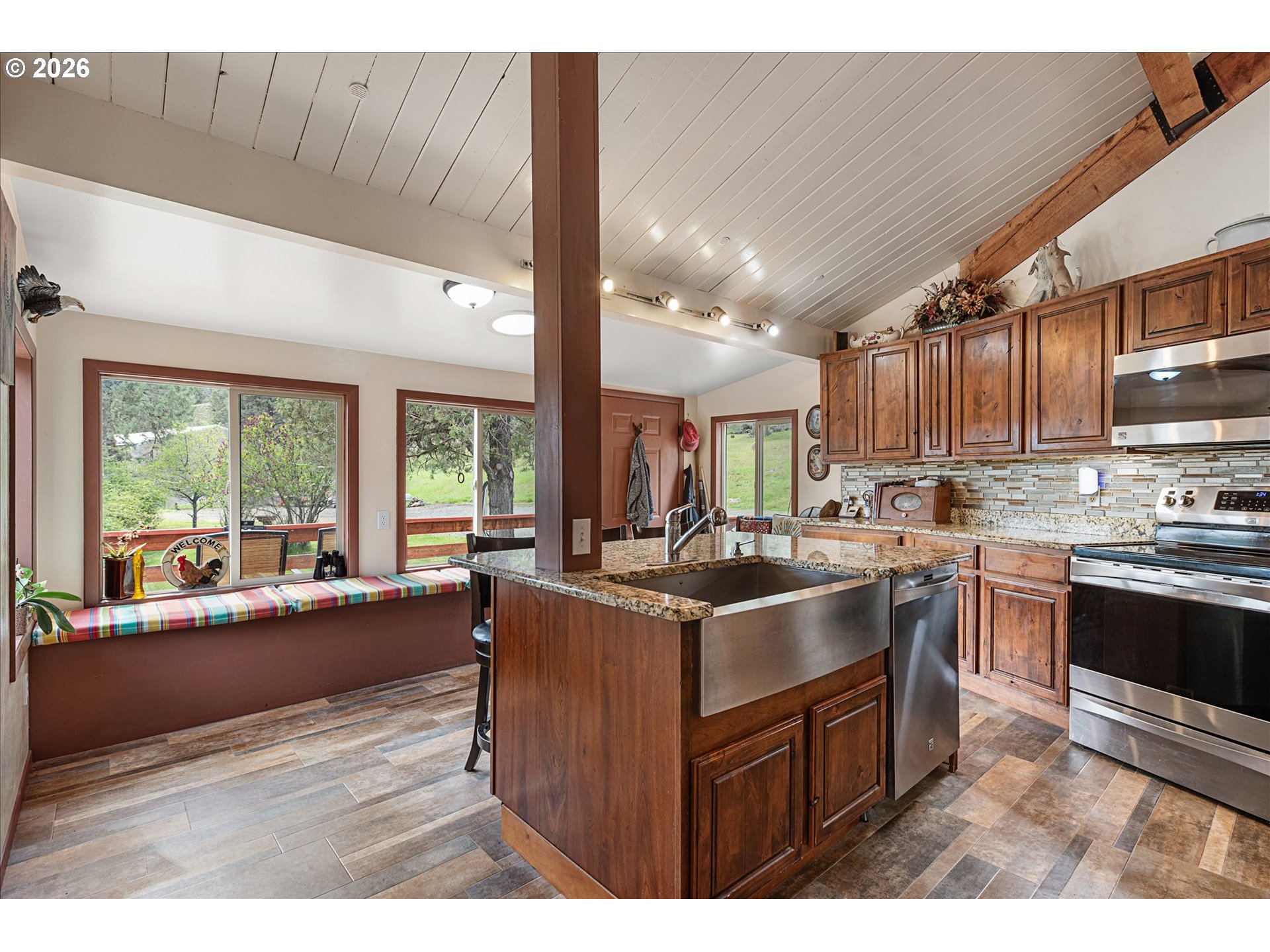 20480 HWY 395 N