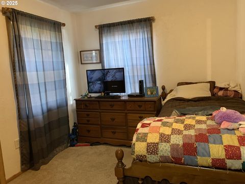 Tiny photo for 37881 Wheeler Rd, Dexter, OR 97431 (MLS # 542263273)